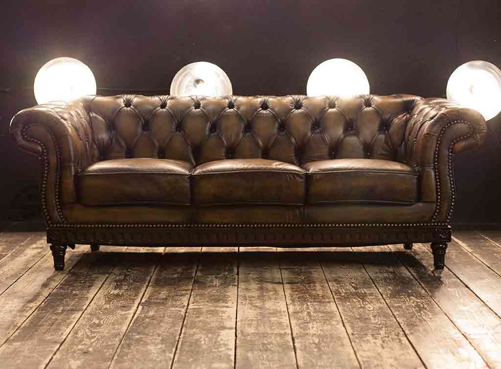 Zich voorstellen speelgoed Voorrecht What to do with a peeling leather sofa | Checkatrade