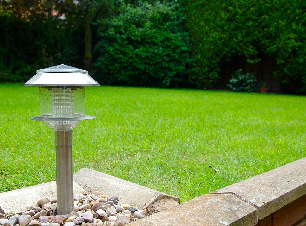mains power garden lighting