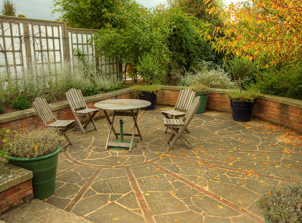 Relaxation area in low maintenance garden