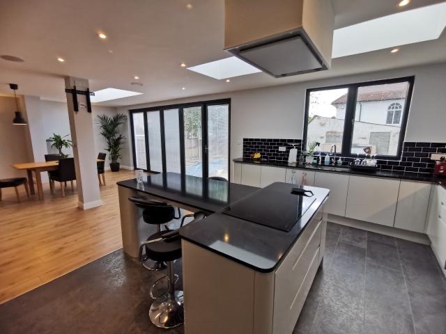 Kitchen diner extension with zoned areas