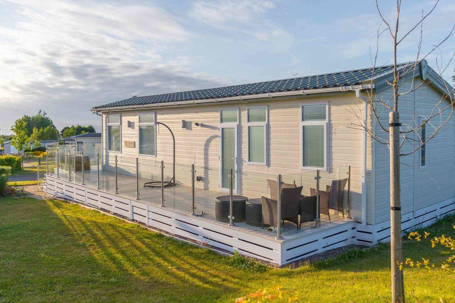 Static Caravan Decking Prices in 2022 | Checkatrade