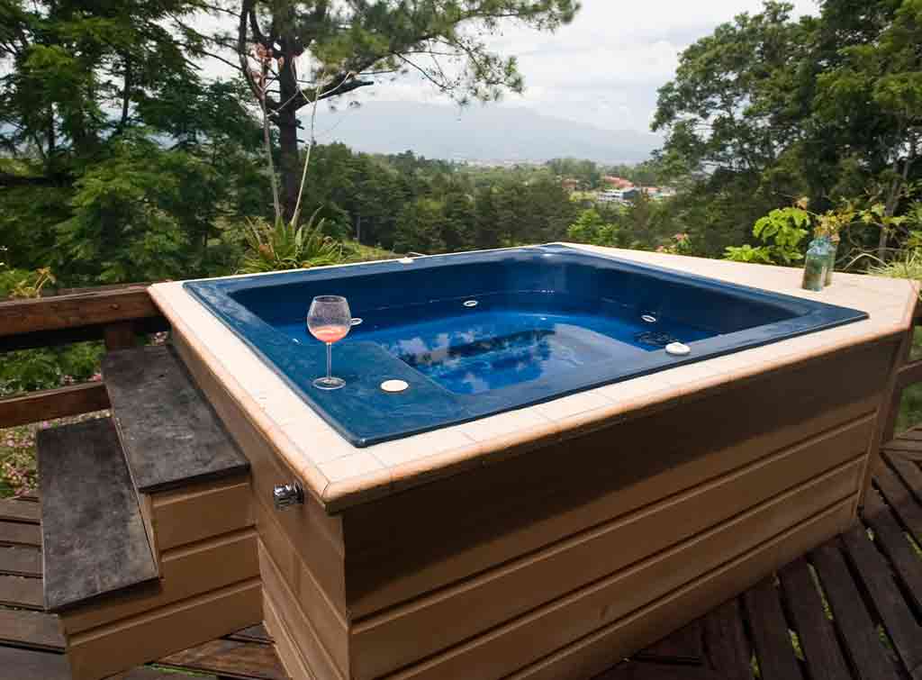 cost of running a hot tub