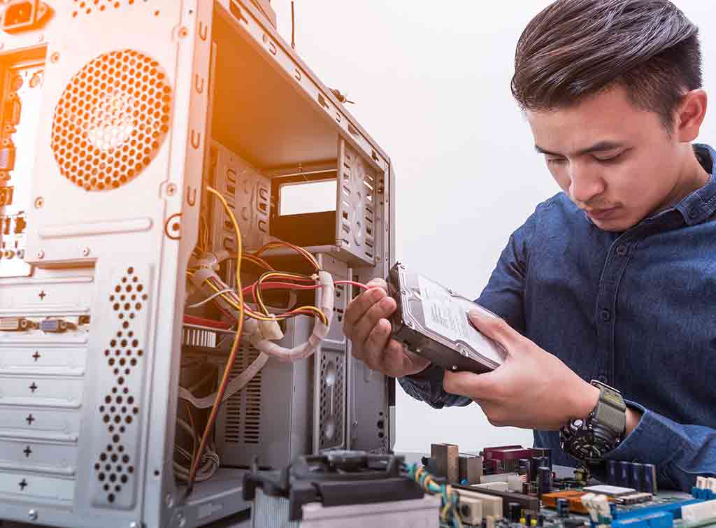 What's The Cost of Computer Maintenance in 2023? | Checkatrade