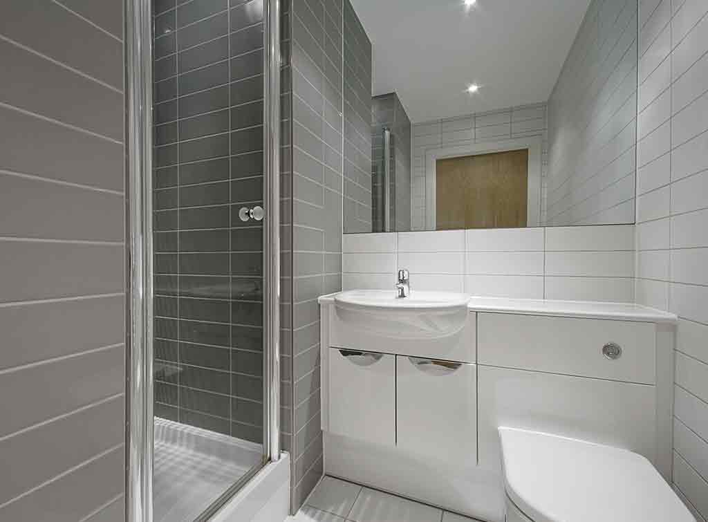 Small ensuite shower room idea