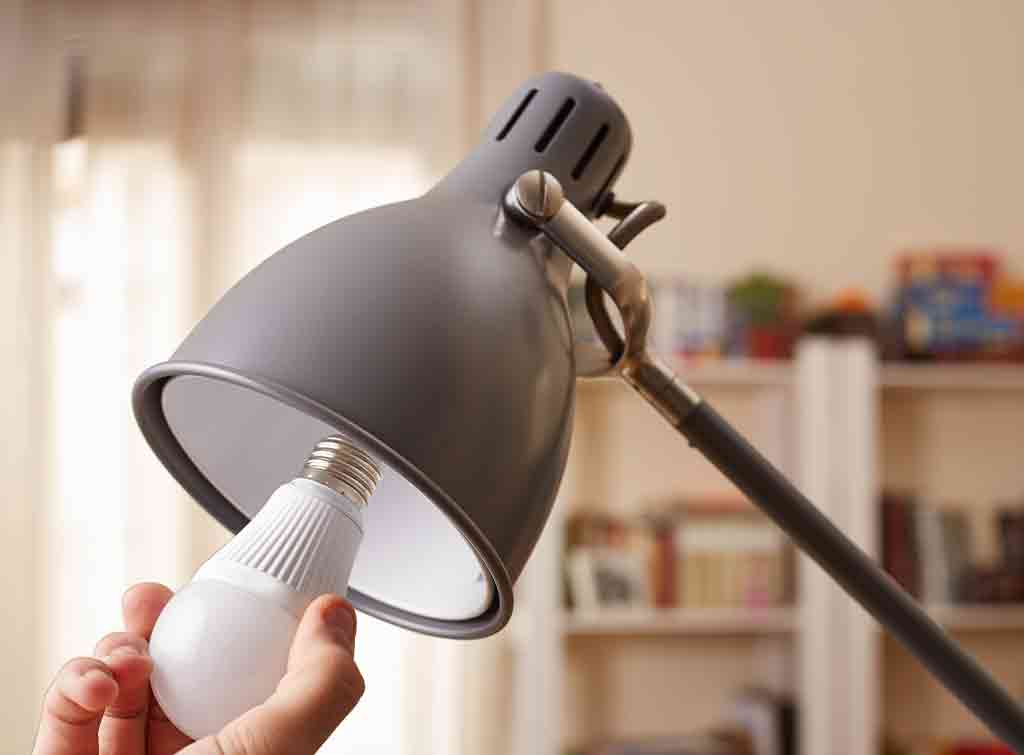 How Much Does it Cost to Rewire a Lamp in 2022? | Checkatrade