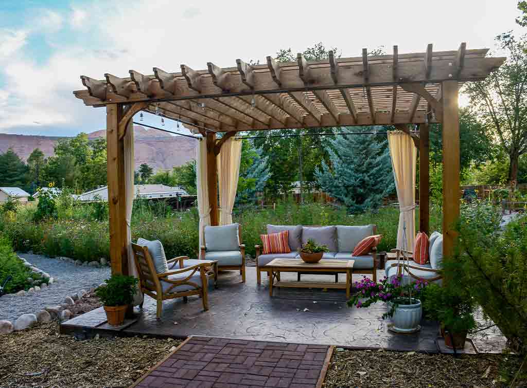Garden patio with pergola