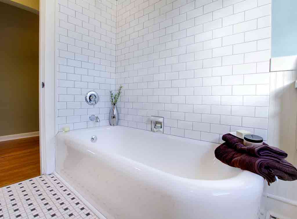 Bath Resurfacing Cost, Resurfacing Bathtubs Cost