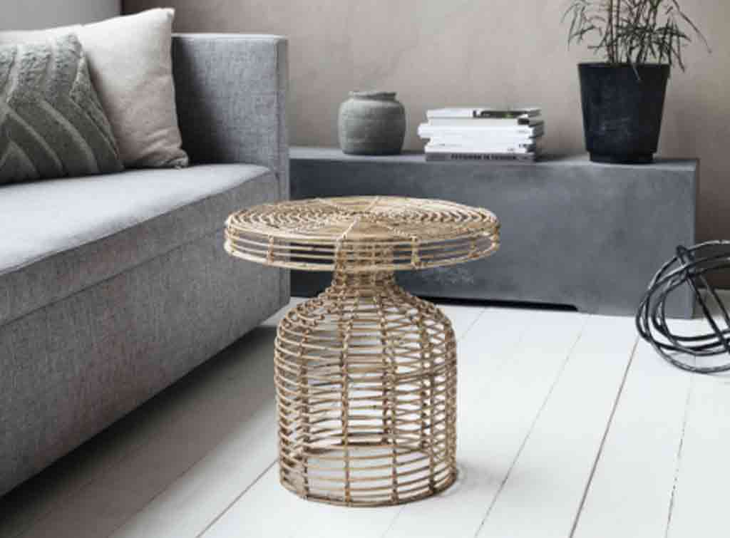 Small summer house ideas - coffee table