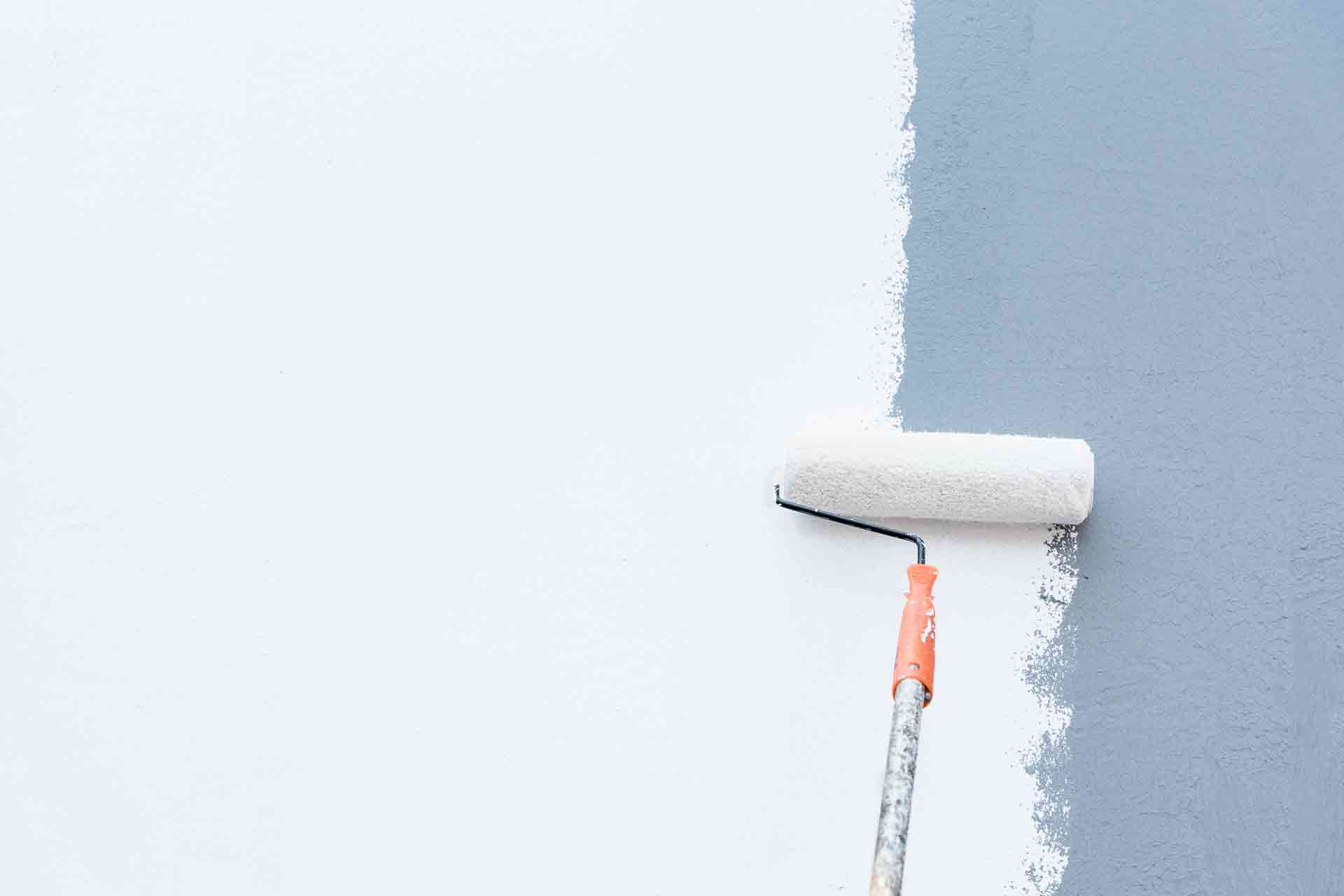 Tips to avoid brush marks while painting a wall with brush