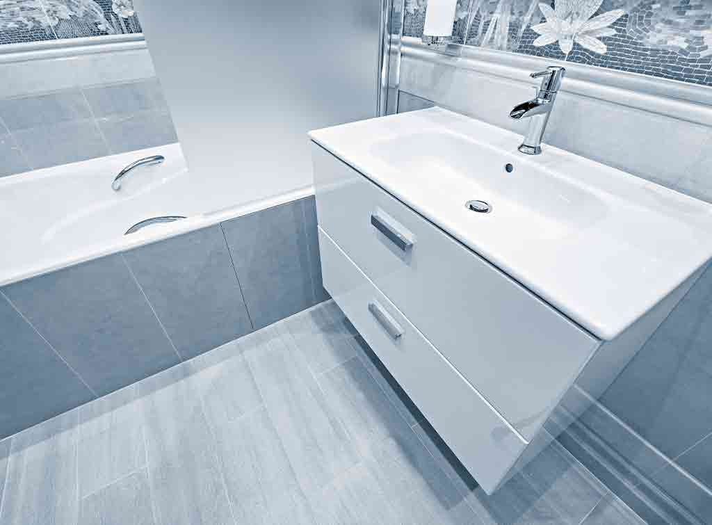 Grey minimalist bath panel design
