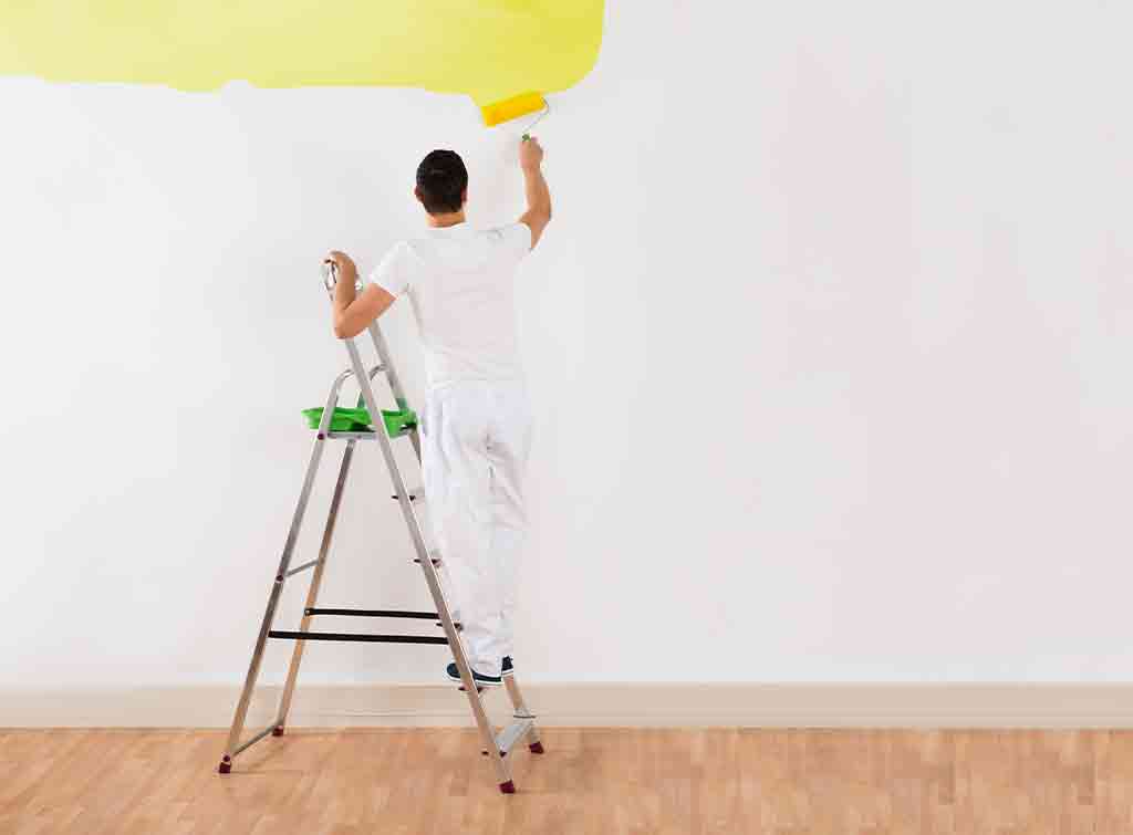How to paint a wall without getting paint on the ceiling