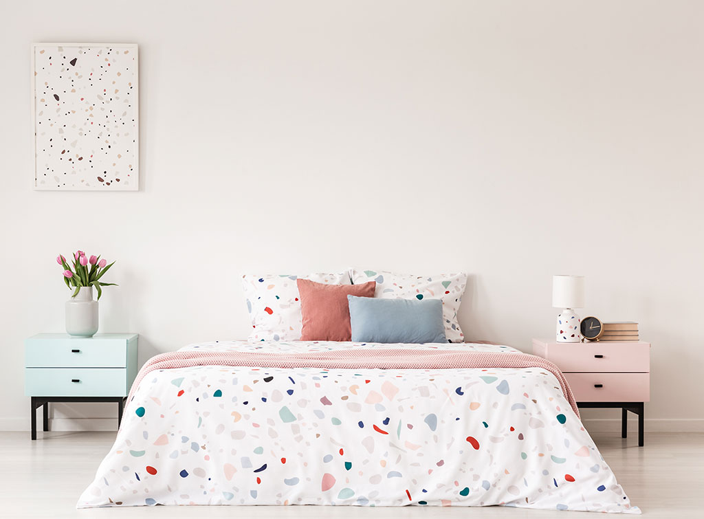 Pastel shades and multicoloured
