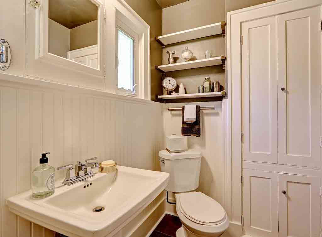 Small bathroom cladding idea