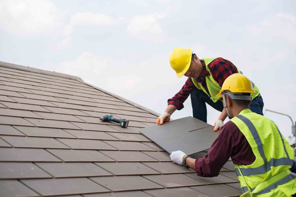 how to hire a roofer