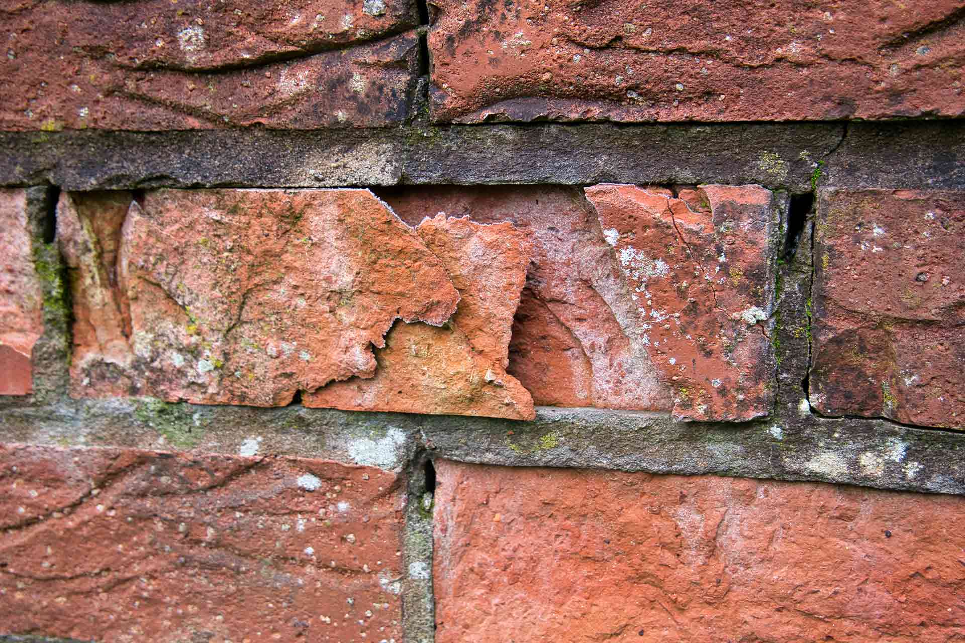 How Much Does Spalling Brick Repair Cost in 26?  Checkatrade