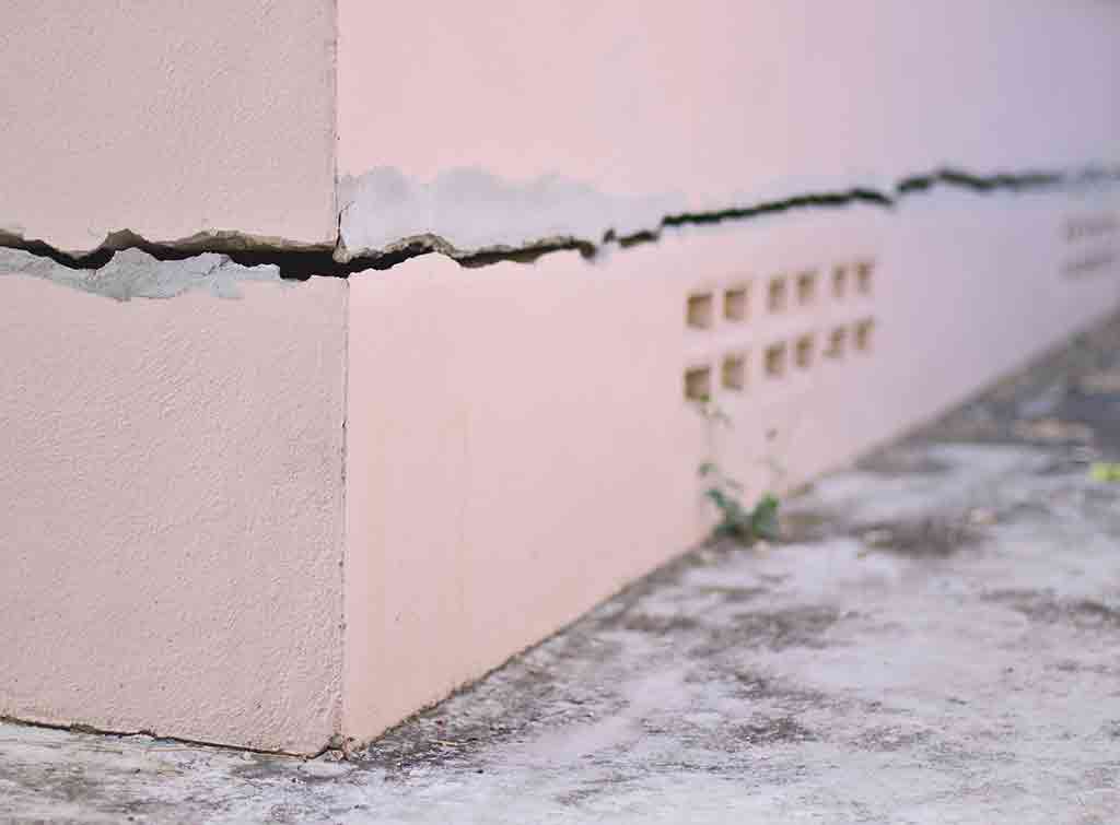 Signs of subsidence