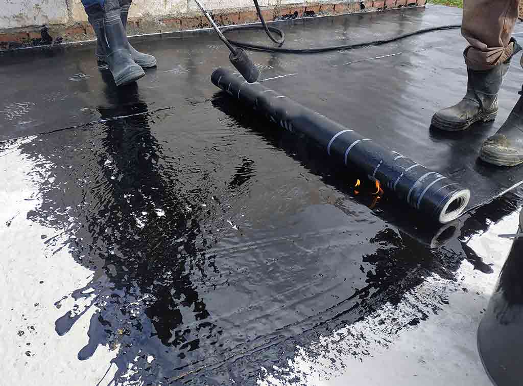 How Much Does Liquid Plastic Roofing Cost in 2024?