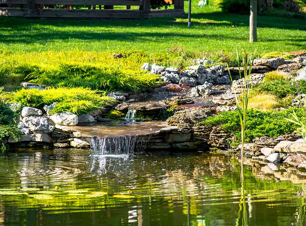 Natural stone waterfall design