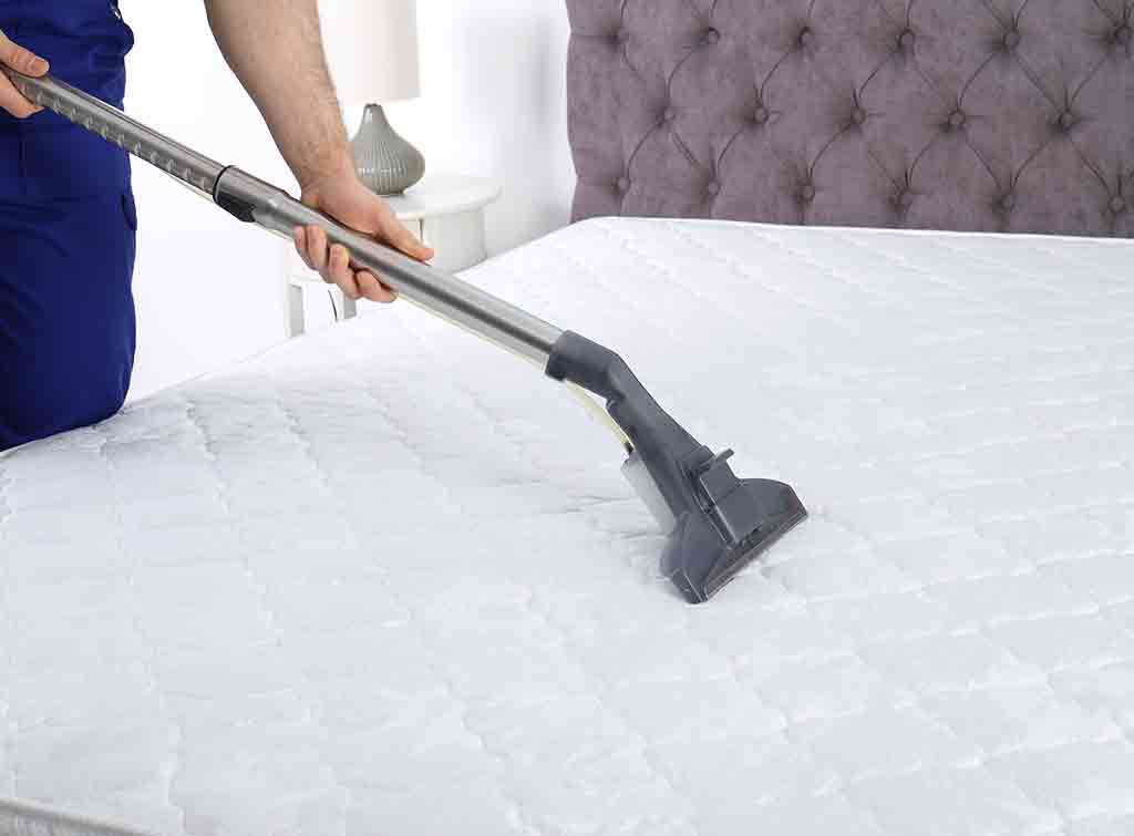 Vaccuming mattress