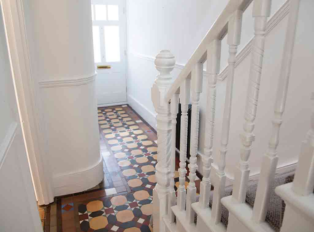 Floor tiles hallway ideas