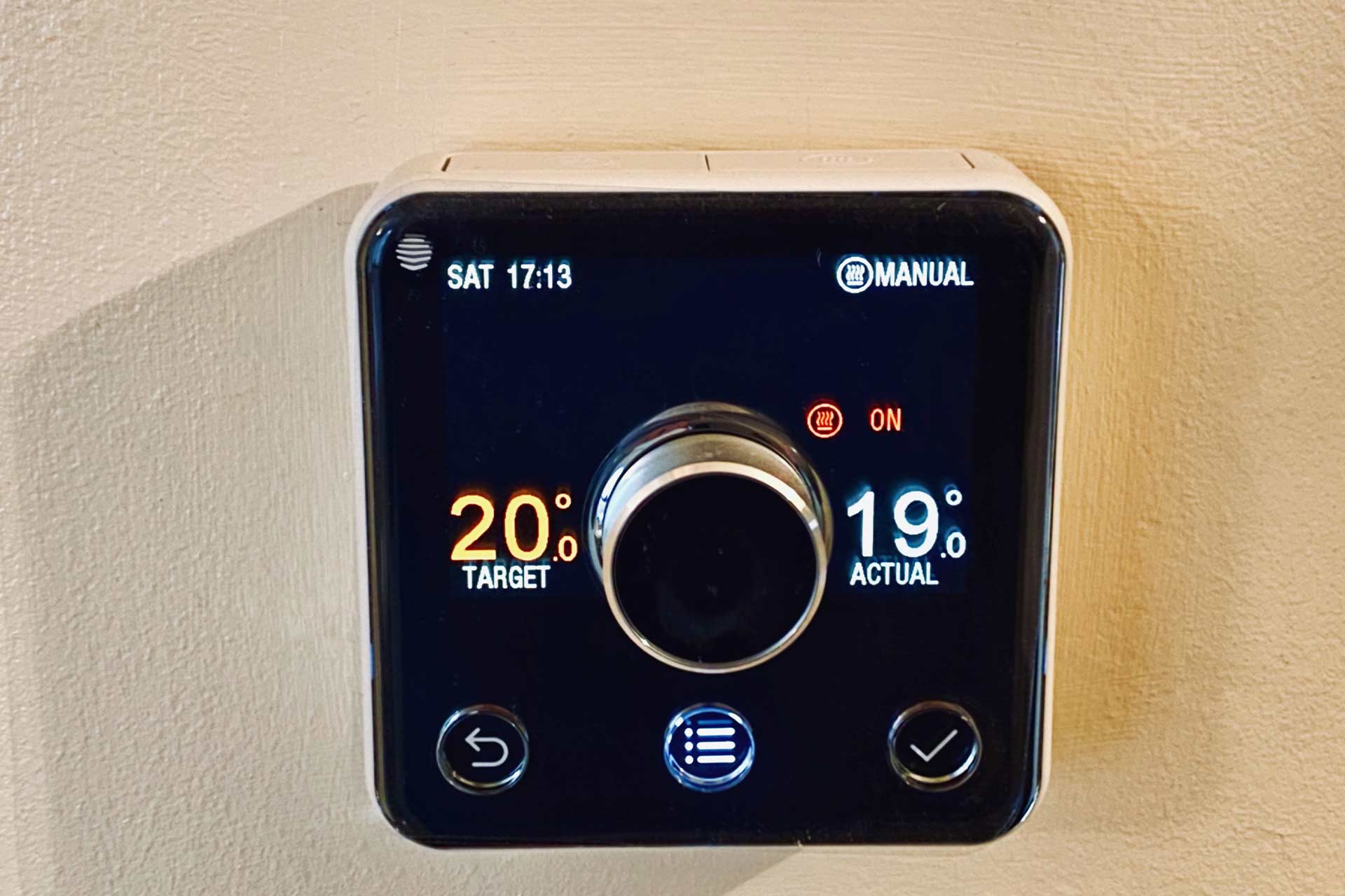 how-does-hive-work-multizone-fitting-usage-checkatrade