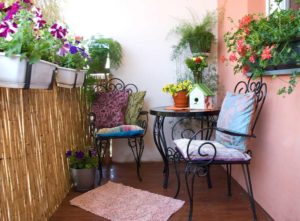 Balcony privacy screen ideas