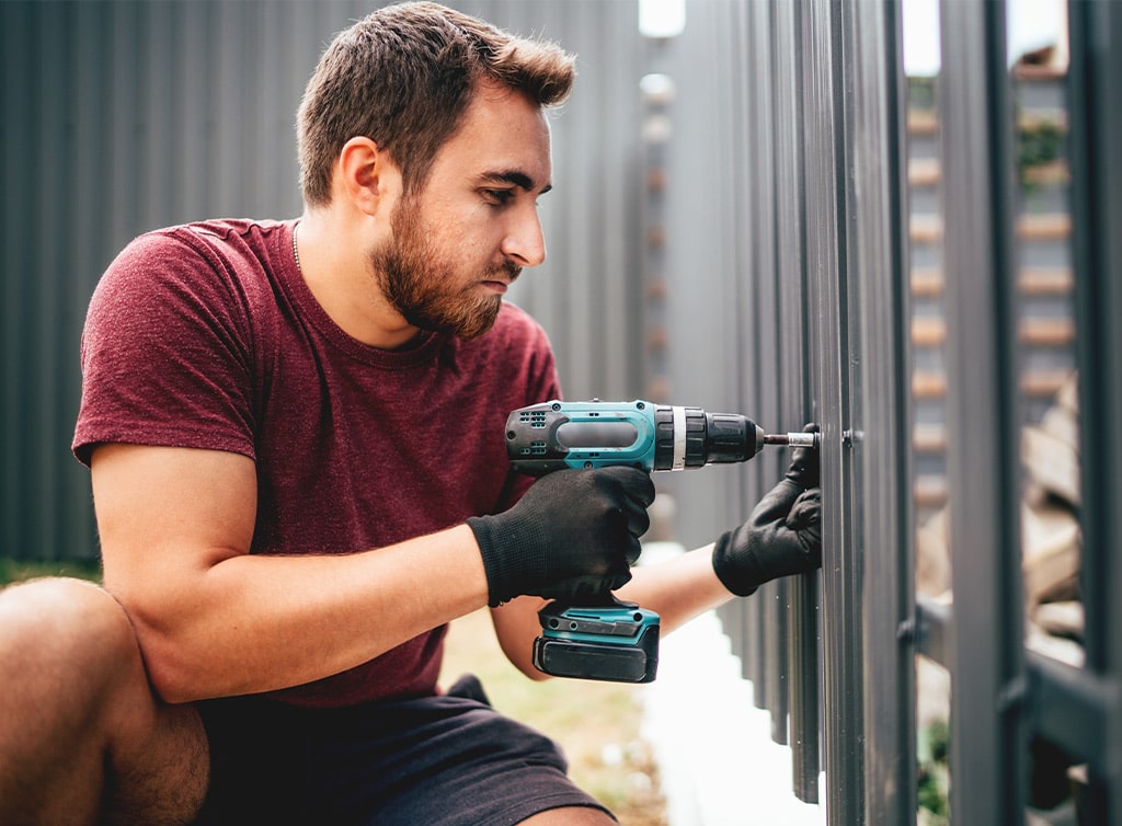 How to start a fencing business