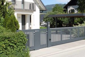 driveway gate ideas