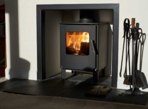 Fireplace with tiled hearth