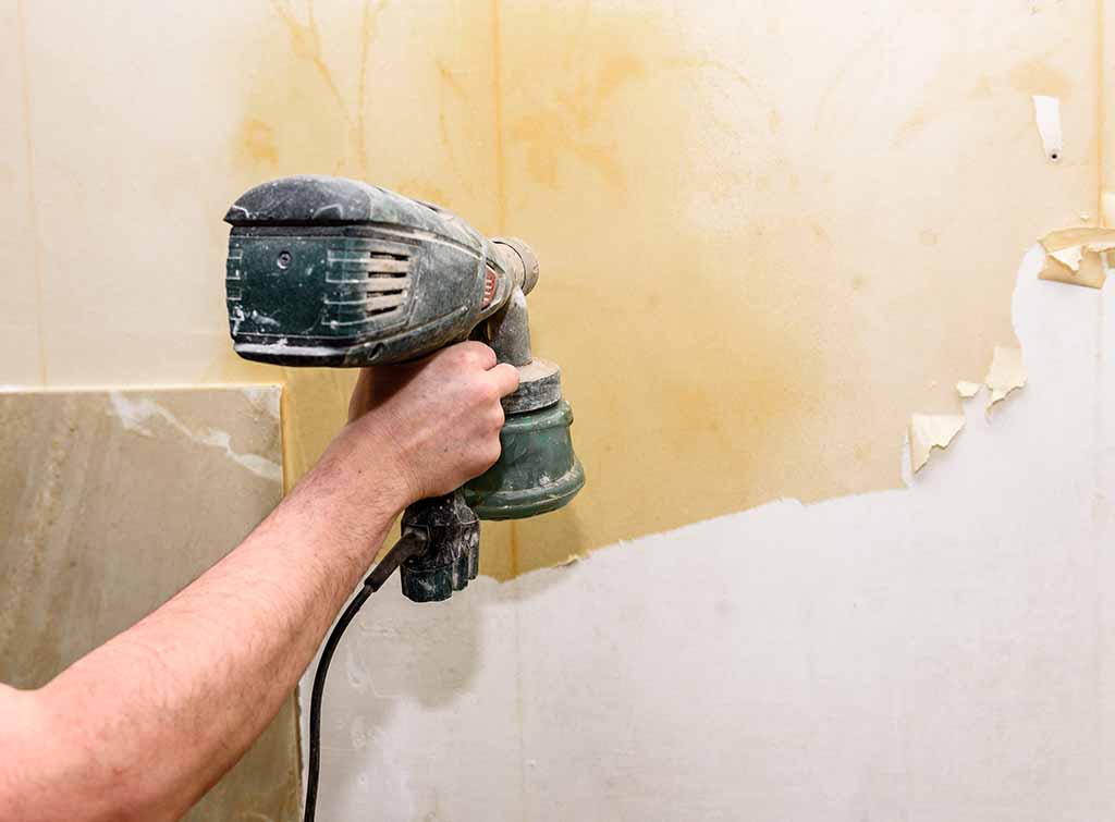 How to Remove Wallpaper Glue from Walls? [How-to Guide]