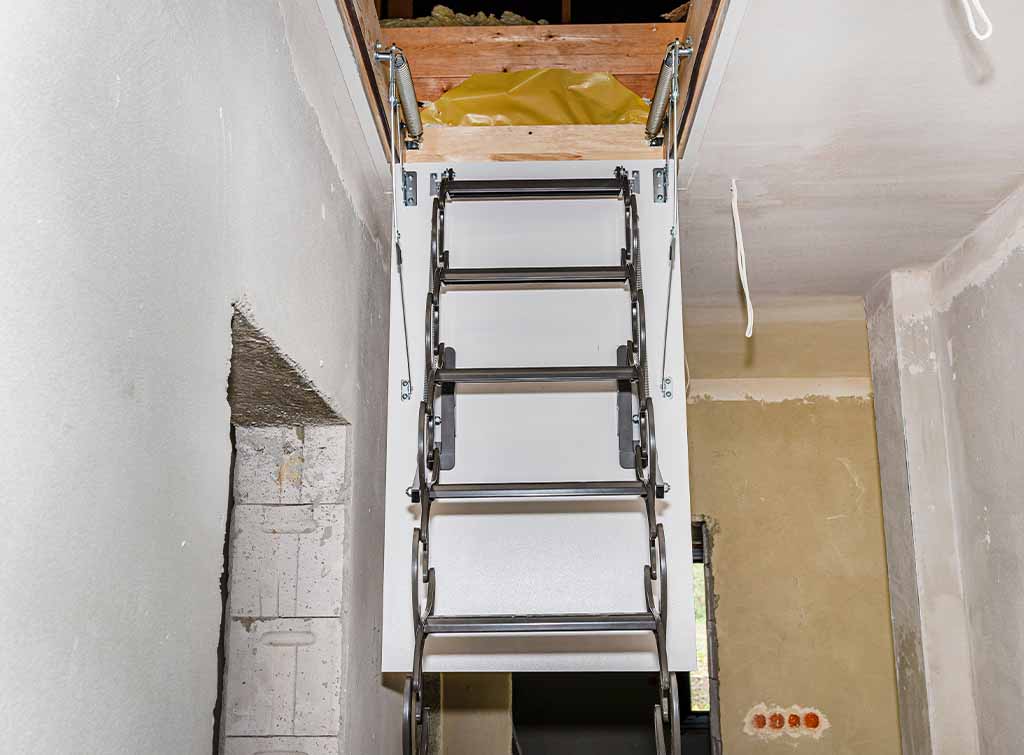 How to install a loft ladder and hatch