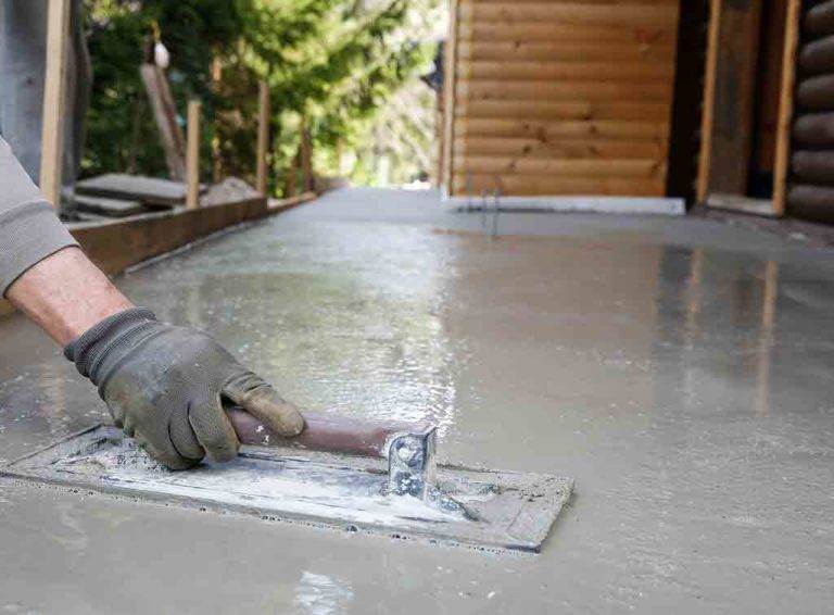 Liquid screed flooring cost applied with a trowel