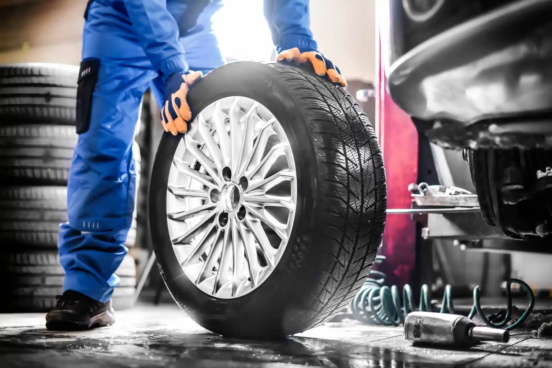 How to change a tyre in 10 simple steps