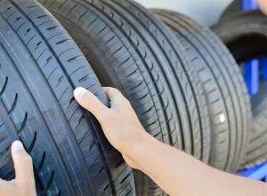 how much does it cost to replace a tyre
