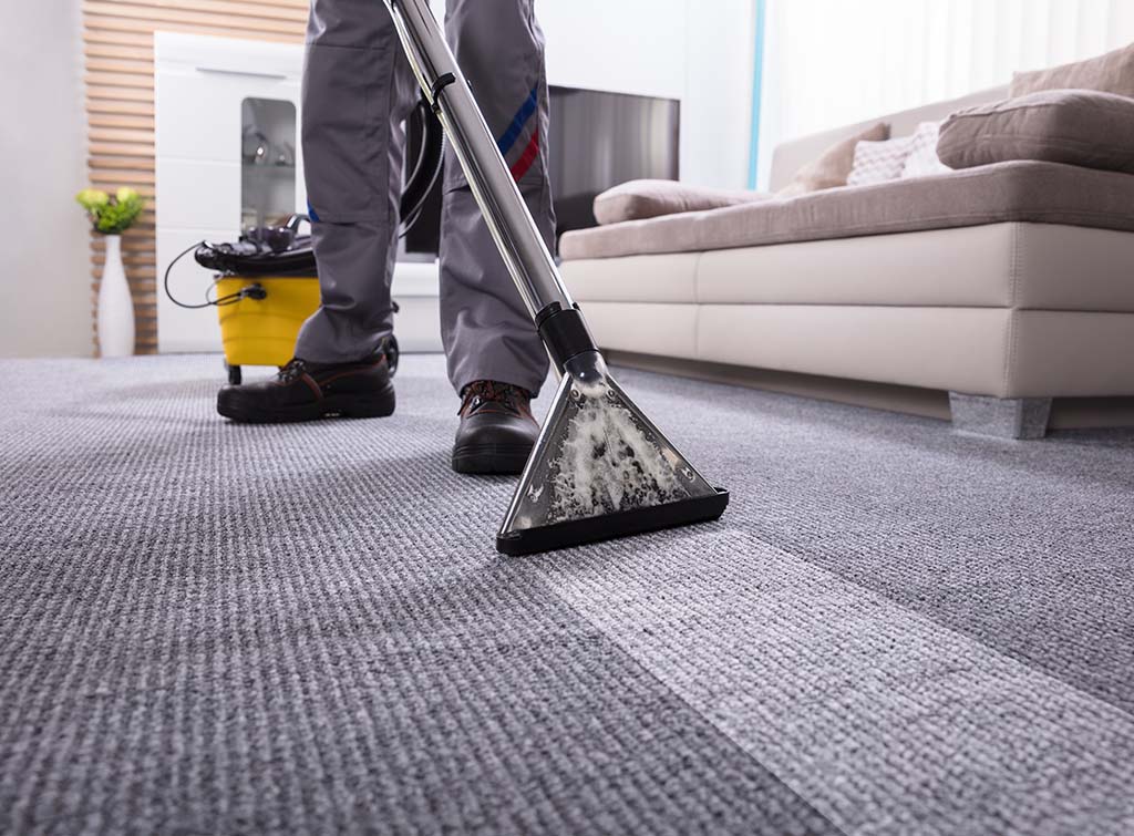 how to clean a carpet with vacuum