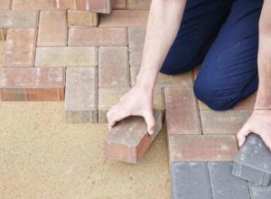 how to lay block paving path