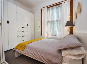 Fitted wardrobes for small bedrooms