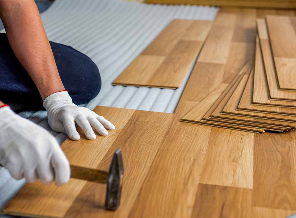 How to Clean Wood Laminate Flooring