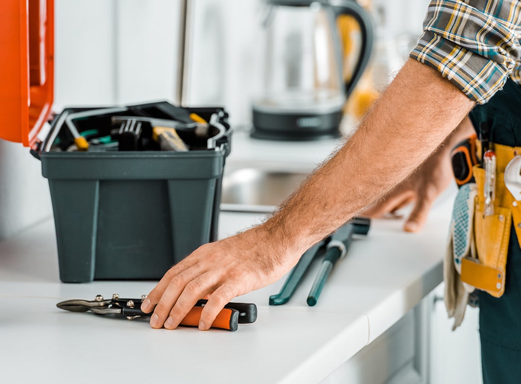 What Are The Best Tools For Plumbers And Heating Engineers