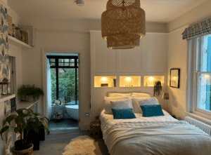 Guest bedroom with ensuite